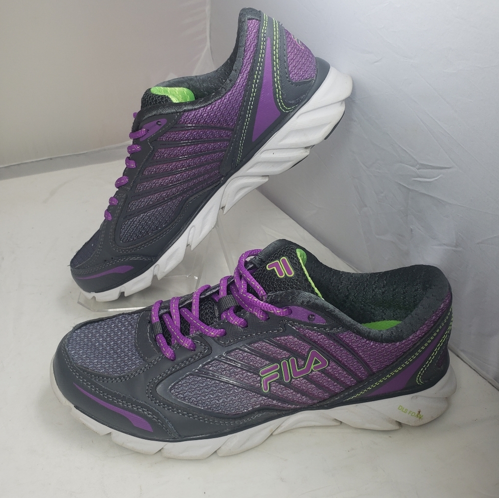 FILA Cool Max Athletic Shoes